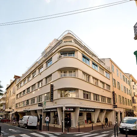 Ath Athénée Hotel 3*